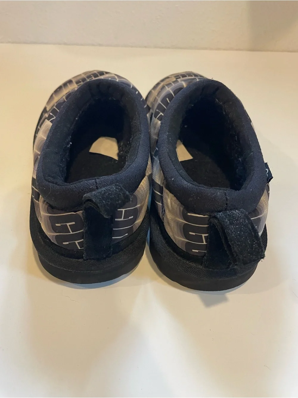 UGG Kids Black & Gray Logo Quilted Slip-On Clog